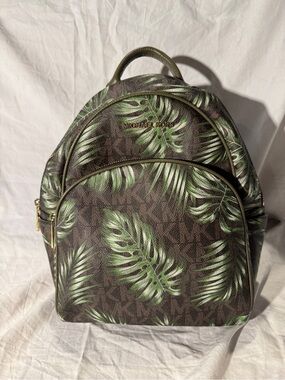 Like New Michael Kors small leather backpack
